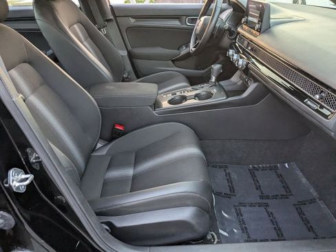 Used 2025 Honda Civic Sport image 29