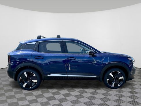 New 2026 Nissan Kicks SR w/ Cold Weather Package image 5