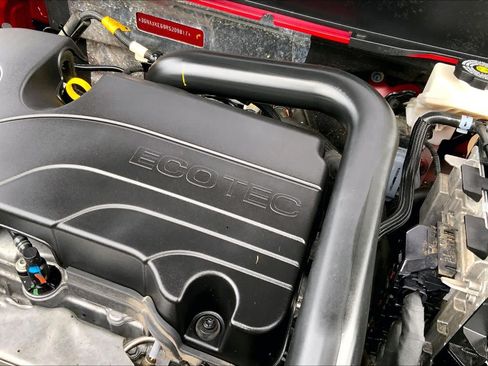 Used 2024 Chevrolet Equinox LT FWD image 28
