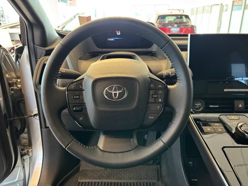 Used 2024 Toyota bZ4X AWD image 18