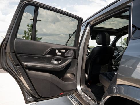 Used 2021 Mercedes-Benz GLS 63 AMG 4MATIC image 29