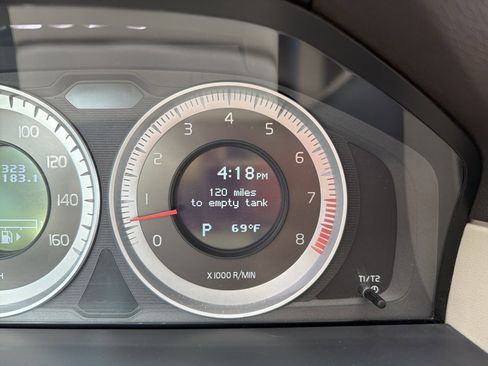 Used 2013 Volvo XC70 T6 image 52