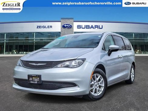 Used 2023 Chrysler Voyager LX FWD image 1