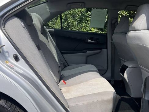 Used 2014 Toyota Camry FWD image 19