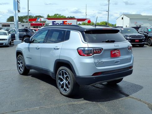 Used 2024 Jeep Compass Limited AWD/4WD image 6