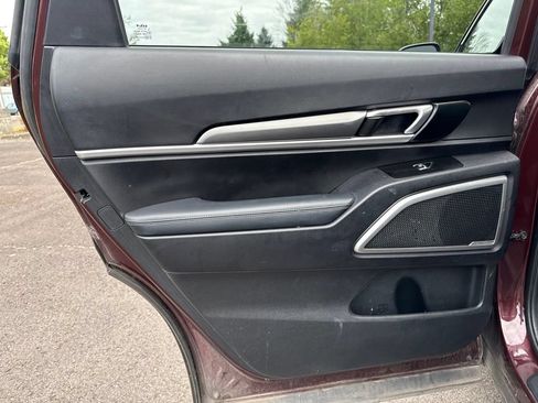Used 2022 Kia Telluride S AWD/4WD image 21