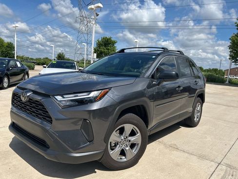 Used 2025 Toyota RAV4 LE AWD/4WD image 1
