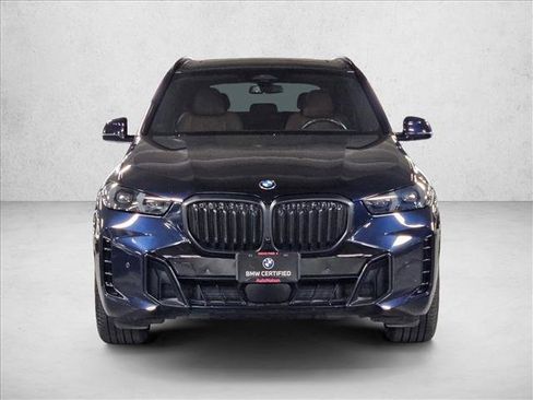 Certified 2024 BMW X5 xDrive40i w/ M Sport Package image 2