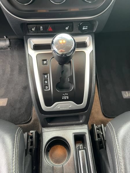 Used 2014 Jeep Compass Latitude AWD/4WD image 22