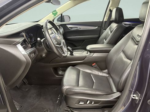 Used 2019 Cadillac XT5 Premium Luxury w/ Driver Assist Package AWD/4WD image 12
