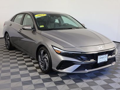 Used 2025 Hyundai Elantra Limited