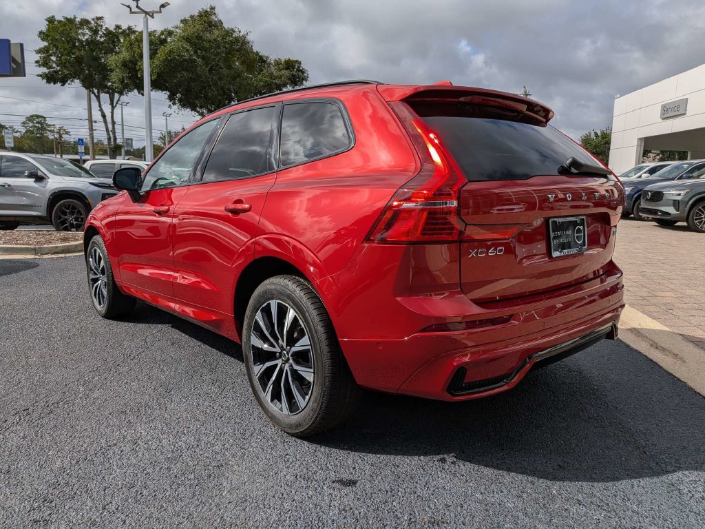 Certified 2024 Volvo XC60 B5 Plus AWD/4WD image 6