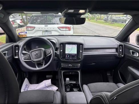 Used 2023 Volvo C40 P8 Recharge Plus AWD/4WD image 6