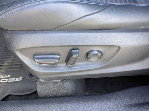 Certified 2023 Toyota Corolla Cross XSE w/ Convenience Package image 19