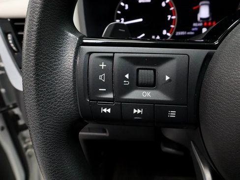 Certified 2022 Nissan Rogue SV image 27