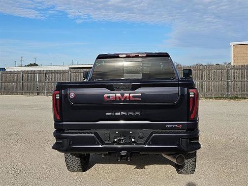 New 2026 GMC Sierra 2500 AT4 w/ AT4 Premium Plus Package image 4