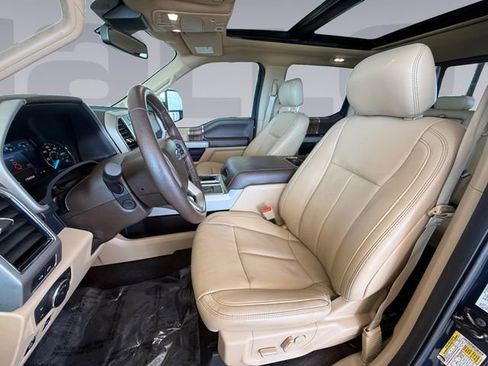 Used 2018 Ford F150 Lariat w/ Equipment Group 502A Luxury image 10