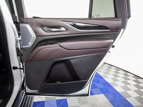 Used 2023 Cadillac Escalade V w/ LPO, ONYX Package image 22