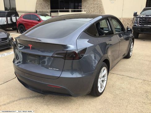 Used 2022 Tesla Model Y Long Range AWD/4WD image 5