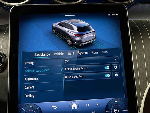 Certified 2026 Mercedes-Benz GLC 300 4MATIC image 36