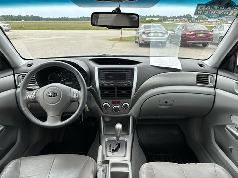 Used 2010 Subaru Forester 2.5X Limited AWD/4WD image 12