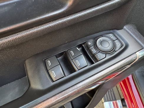 Used 2020 Chevrolet Silverado 2500 LTZ w/ LTZ Convenience Package image 11