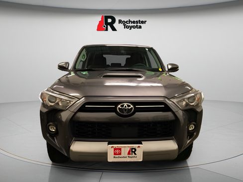 Certified 2022 Toyota 4Runner TRD Off-Road Premium AWD/4WD image 2