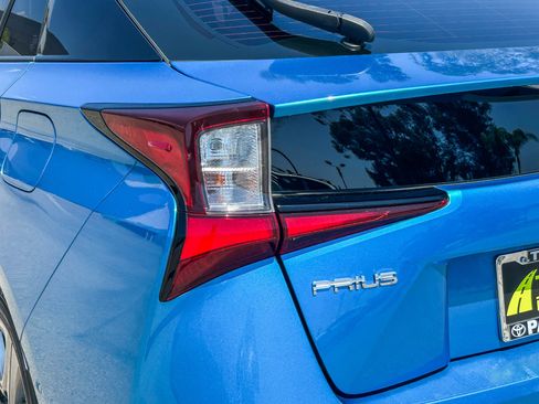 Used 2022 Toyota Prius XLE FWD image 9