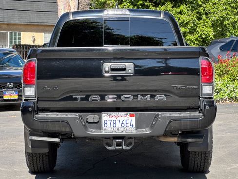 Certified 2022 Toyota Tacoma TRD Pro AWD/4WD image 5
