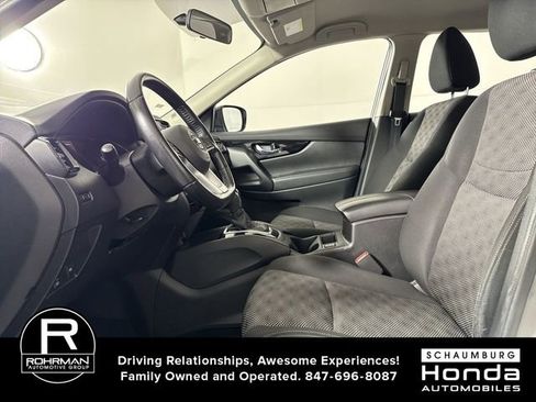 Used 2018 Nissan Rogue Sport SV w/ SV All-Weather Package image 5