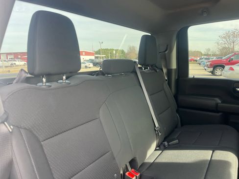 Used 2024 Chevrolet Silverado 2500 Custom image 16