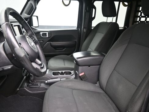 Used 2018 Jeep Wrangler Unlimited Sport S image 19