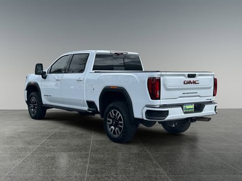 Used 2022 GMC Sierra 2500 AT4 w/ AT4 Premium Plus Package AWD/4WD image 8