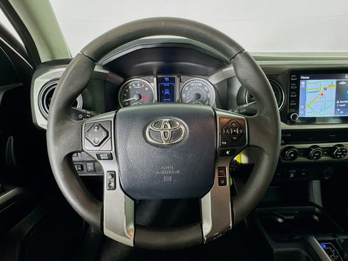 Used 2020 Toyota Tacoma SR5 image 11