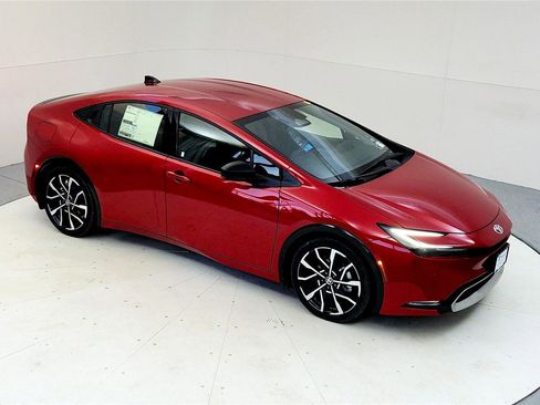 New 2026 Toyota Prius Plug-In Hybrid image 15