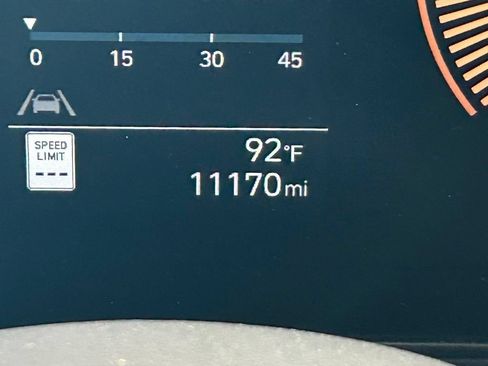 Used 2025 Hyundai Kona SEL FWD image 33