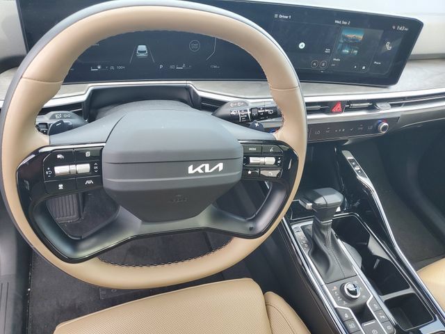 Certified 2026 Kia Sorento SX Prestige w/ Olive Brown Leather Package AWD/4WD image 17