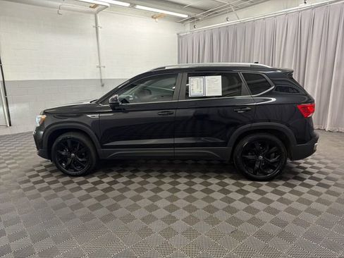Used 2023 Volkswagen Taos SE AWD/4WD image 9