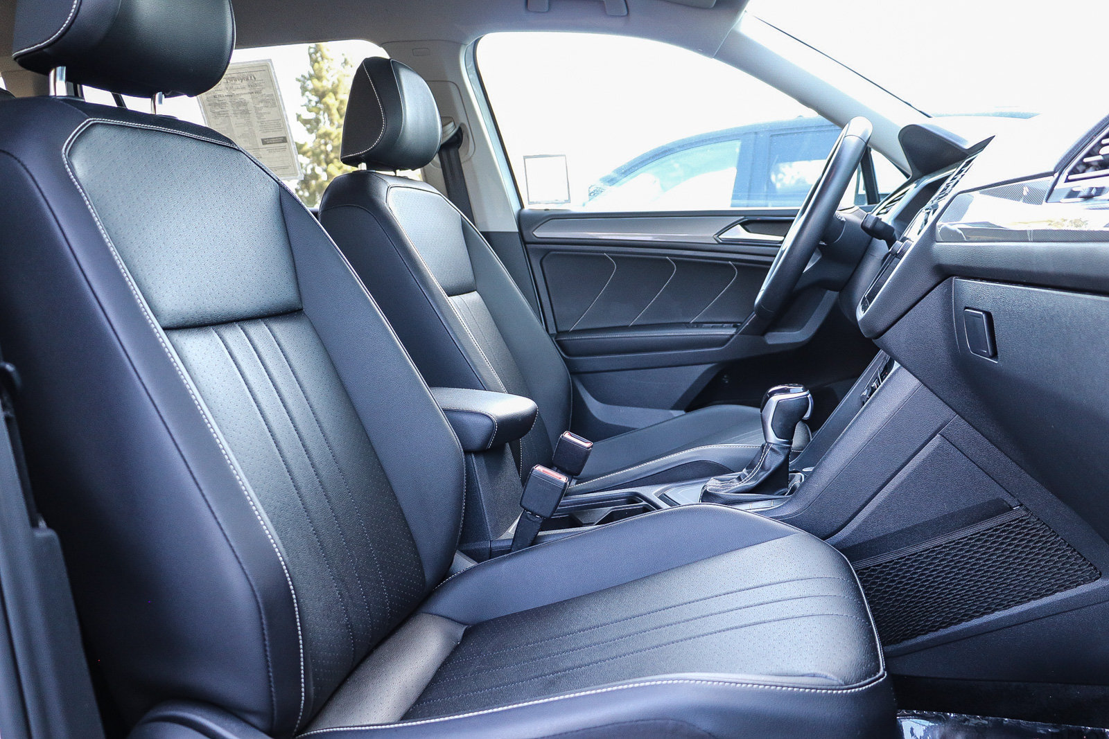 Used 2023 Volkswagen Tiguan SE FWD image 17