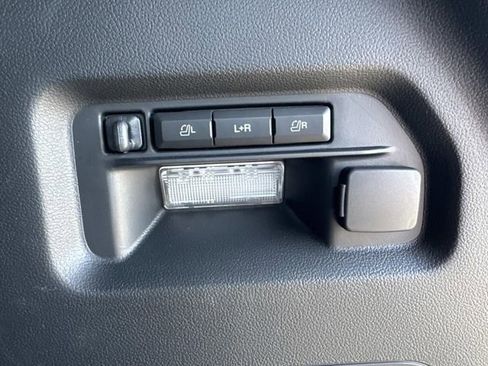 Used 2025 Ford Explorer ST image 14