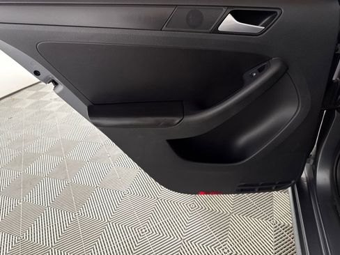 Used 2014 Volkswagen Jetta SE image 13