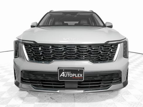 Used 2025 Kia Sorento EX image 2