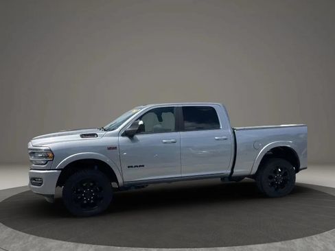 Used 2019 RAM 2500 Laramie w/ Night Edition AWD/4WD image 6