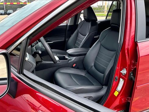Used 2025 Toyota RAV4 XLE Premium w/ Weather Package image 8