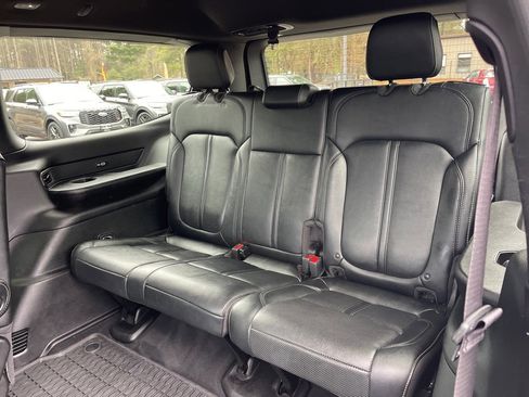 Used 2024 Jeep Wagoneer Series II image 22