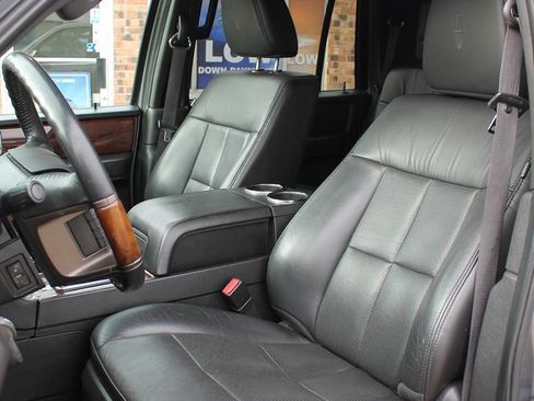 Used 2013 Lincoln Navigator 4WD w/ HD Trailer Tow Pkg image 13