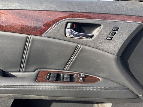 Used 2010 Toyota Avalon Limited image 11