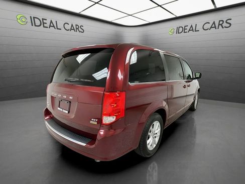 Used 2019 Dodge Grand Caravan SXT FWD image 5