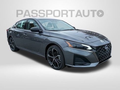 New 2025 Nissan Altima 2.5 SR w/ SR Premium Package image 4