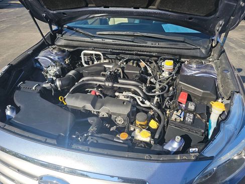 Used 2017 Subaru Outback 2.5i Premium image 4